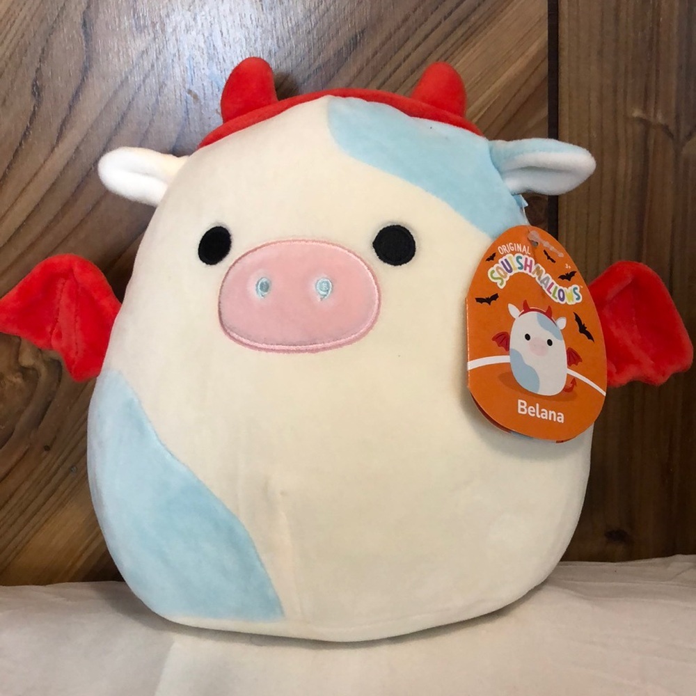 belana Halloween dress up squishmallow